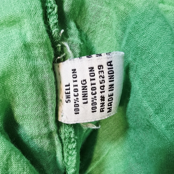 Green Puff Sleeve Dress - Picture 3 of 5